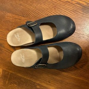 Dansko navy clog. Size 40